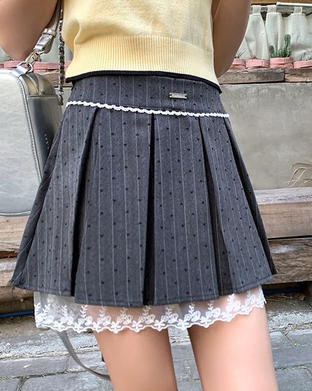 coquette lace bow pleated skirt